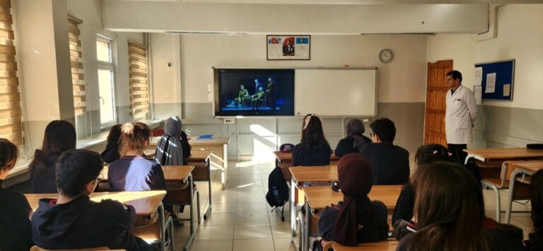 İlk Ders Cumhuriyet