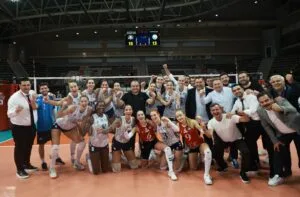 Kadın voleybol takımından ilk maç ilk galibiyet