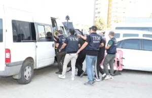 Mersin Polisi’nden PKK/KCK terör örgütüne operasyon: 14 şüpheli gözaltında