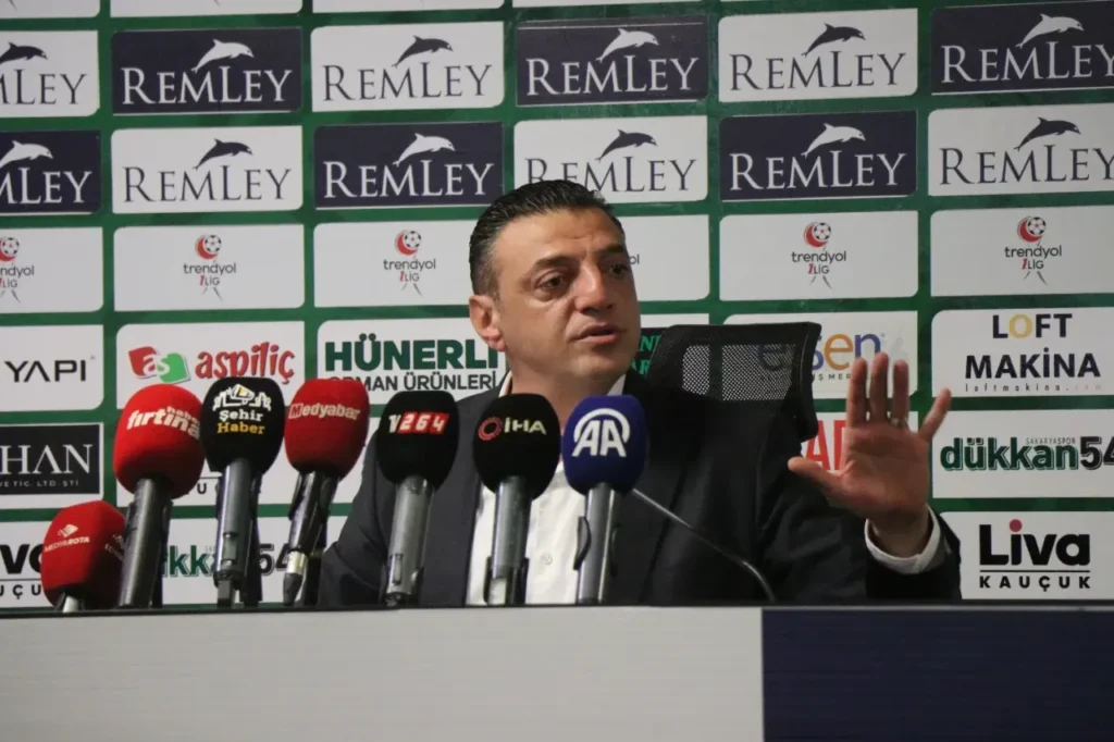 Sakaryaspor Başkanı Gökhan İn, Tokat Atan Kişiden Şikayetçi Oldu