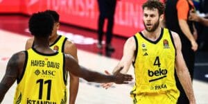 Eurolegue’de Türk derbisi Fenerbahçe Beko’nun: Yumruklu kavga damga vurdu