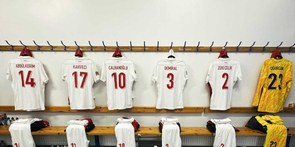 Karadağ maçına göre 3 farklı isim