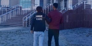 Kars’ta Aracın Tavanından 30.41 gram metamfetamin yakalandı