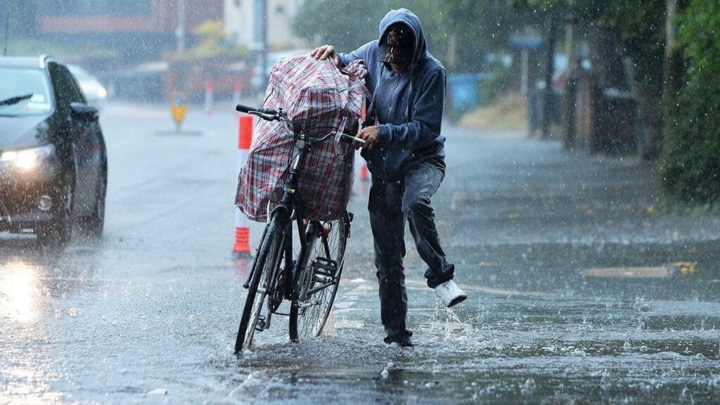 Meteoroloji uyardı! Kuvvetli yağış ve rüzgar var!