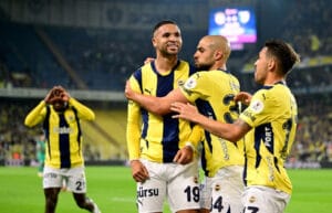 Fenerbahçe’nin zirve takibi sürüyor