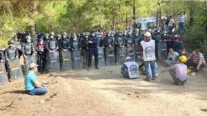 Soma’dan Yürüyen Madenciler Polis Engeline Rağmen TBMM’ye Ulaştı