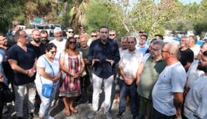 Milletvekili Kaya balıkçı esnafıyla bir araya geldi