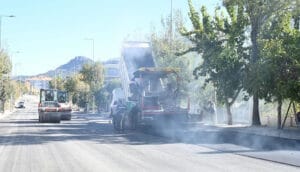 Isparta’da 164. Cadde asfaltlanıyor