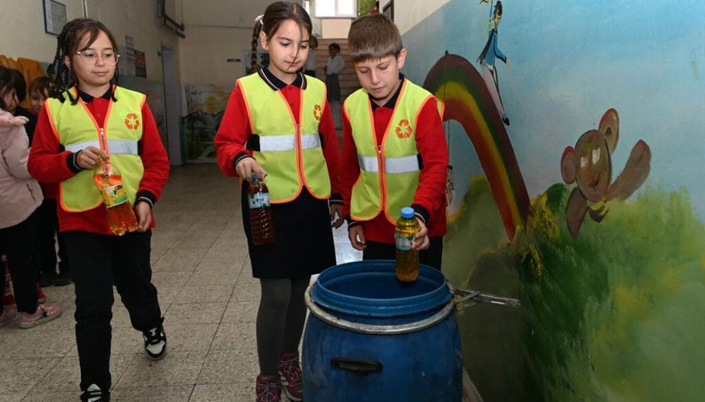 Isparta’da öğrenciler sıfır atık konusunda bilinçlendiriliyor