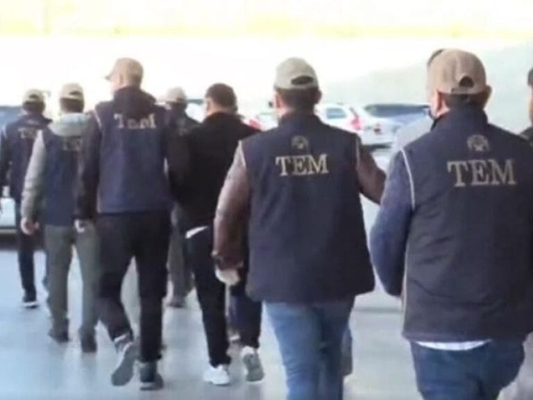 3 İlde FETÖ’ye Operasyon 15 Şüpheli Yakalandı