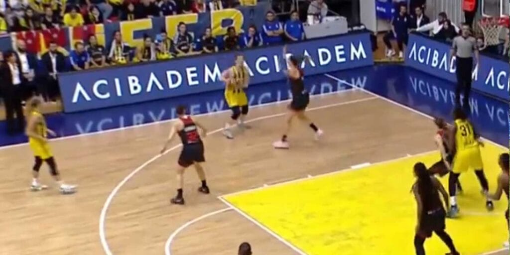 Fenerbahçe Opet, Euroleague’de kazanmaya devam ediyor: Villeneuve d’Ascq’ı rahat geçti