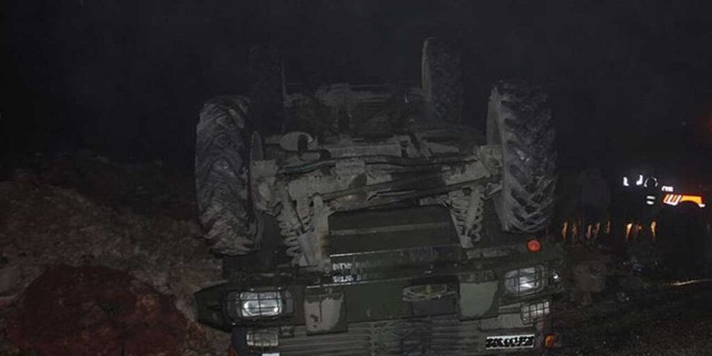 Şırnak’ta askeri araç devrildi