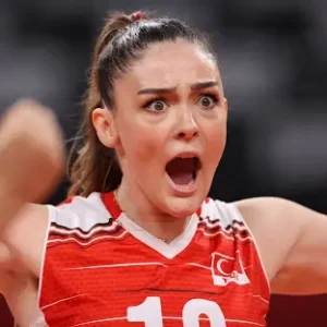 “Ebrar, ben ve Hande 17 yaşından beri bunlarla uğraşıyoruz”