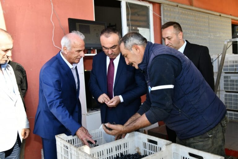 Vali Soytürk sorunları dinledi