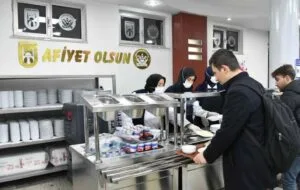 Ankara Büyükşehir Belediyesinin “Gençlik Sofraları” uygulaması başladı