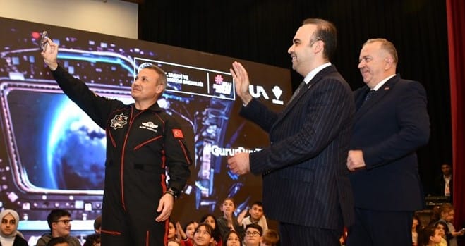 Sanayi ve Teknoloji Bakanı Mehmet Fatih Kacır, Amasya’da gençlere seslendi