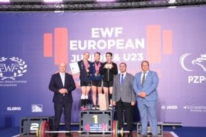 Bakan Bak, Milli Haltercileri Tebrik Etti