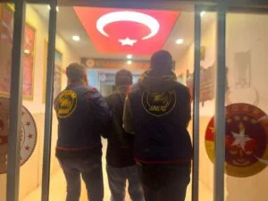 Mersin Jandarması’ndan aranan şahıslara operasyon: 483 kişi yakalandı