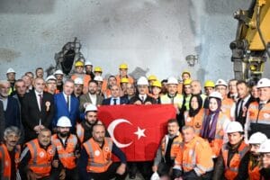 Çamlıhemşin Tüneli’nde ışık göründü!