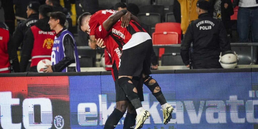 Gaziantep FK, Göztepe karşısında geriden gelip 3 puanı aldı