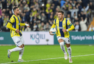 Fenerbahçe, Sivasspor engelini zorlanmadan aştı
