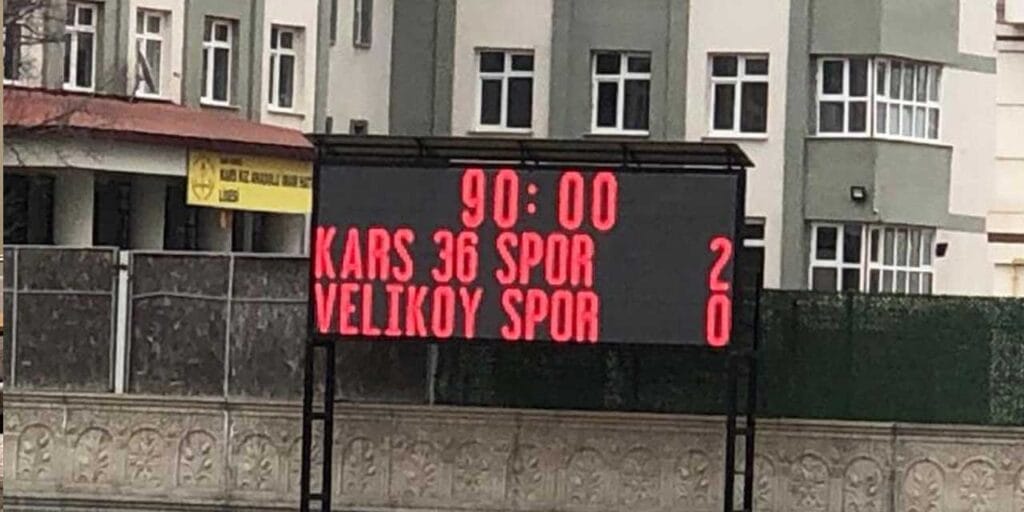Kars 36 Spor, Kopuzlar Vakfı Veliköyspor’u 2-0 yendi