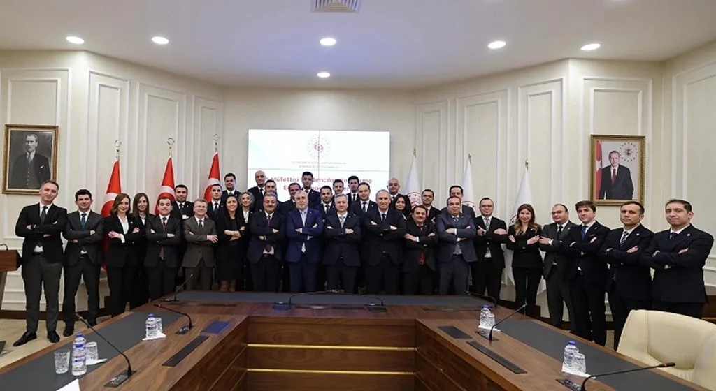 Bakan Işıkhan, “İş Müfettişi Yardımcıları Rozet Takma Töreni” ne katıldı