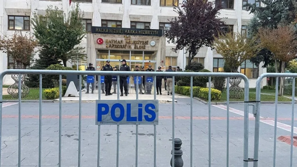 Mardin, Batman ve Halfeti Belediyesi’ne kayyum atandı