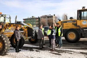Kars’ın kar kaplanları, bütün köy yollarını açtı