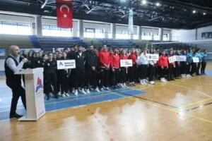 AİÇÜ’de ÜNİLİG Voleybol Bölgesel Lig müsabakaları başladı