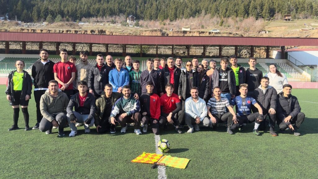 Artvin’de aday hakem kursu açıldı