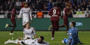 Beşiktaş’ın galibiyet hasreti 5 maça çıktı: Bir darbe de Rıza Çalıbay’dan geldi