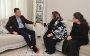 Alanya Kaymakamı Ürkmezer, Şehit Zekeriya Zincirli‘nin ailesini ziyaret etti – Birlik Haber Ajansı