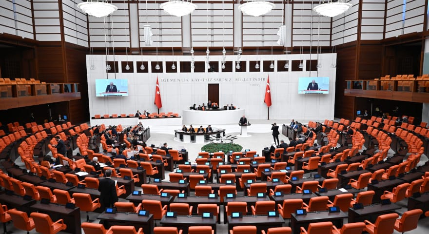 TBMM’de Kabul Edilen Devlet memurlarına ilişkin düzenlemenin ayrıntıları belli oldu – Birlik Haber Ajansı