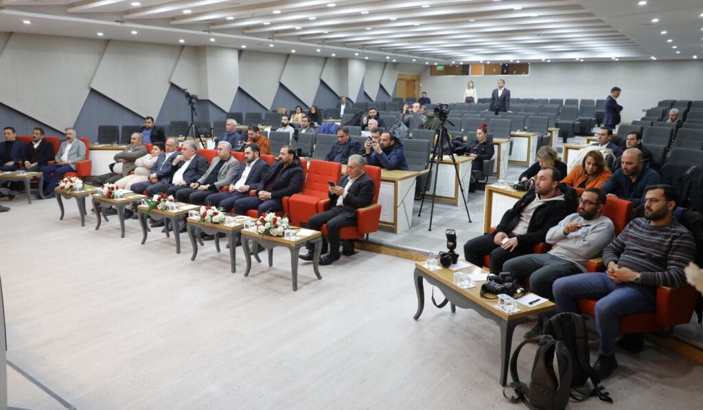 Necdet Takva : Van halkının aklında soru işareti bulunmasın, kapımız her zaman açık – Birlik Haber Ajansı