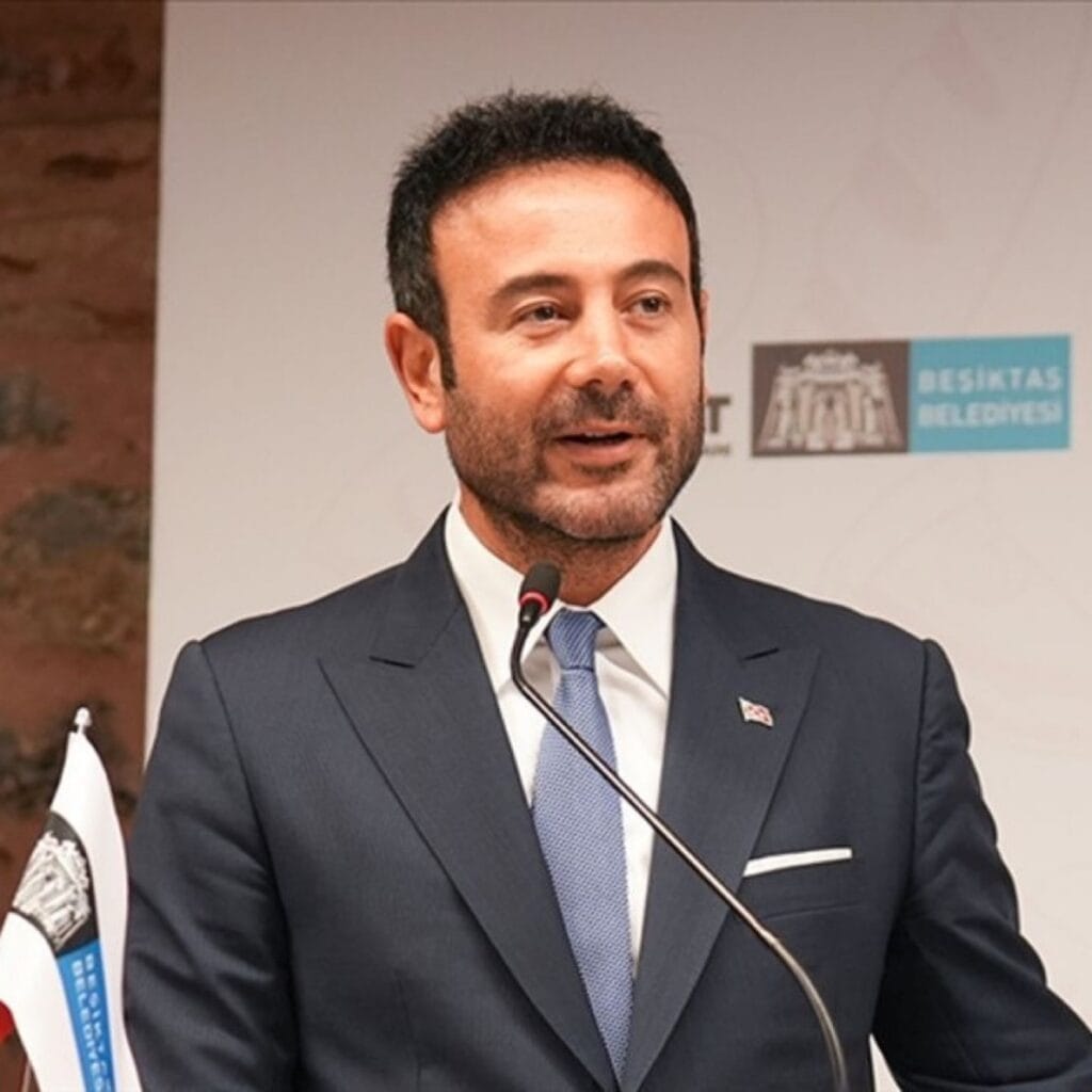 Beşiktaş Belediye Başkanı Rıza Akpolat gözaltına alındı