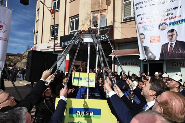 Sivas’ın Hafik ilçesi doğalgaza kavuştu – Birlik Haber Ajansı