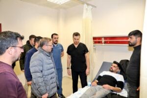 Kars Valisi Ziya Polat, yaralıları hastanelerde ziyaret etti – Birlik Haber Ajansı