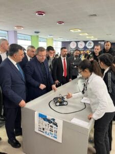 Kars’ta Çelik Başarı Koleji’nin ”Bilim, Sanat ve Kültür Şenliği” ilgi odağı oldu – Birlik Haber Ajansı