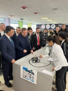 Kars’ta Çelik Başarı Koleji’nin ”Bilim, Sanat ve Kültür Şenliği” ilgi odağı oldu – Birlik Haber Ajansı