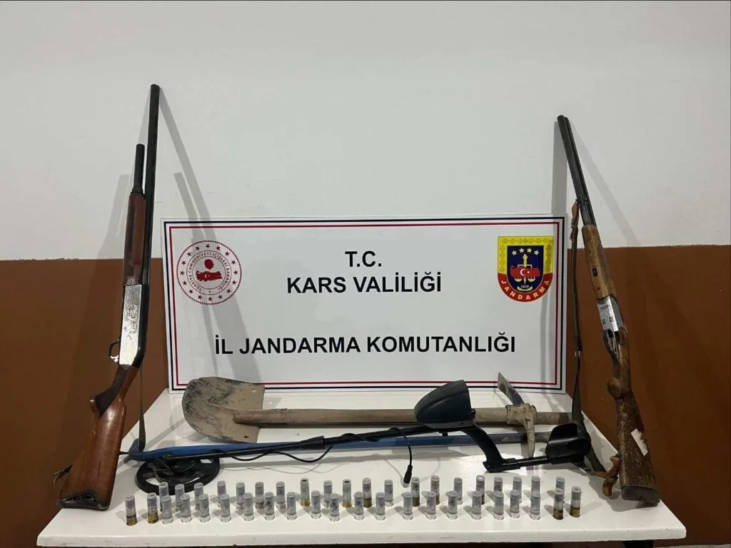 Kars’ta izinsiz kazı yapan 3 kişi yakalandı – Birlik Haber Ajansı