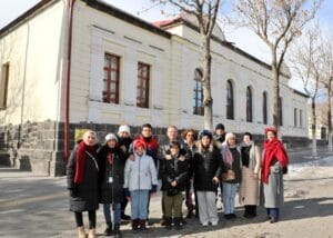 Vali Ziya Polat, Kars’ı ziyaret eden yerli turistlerle Kars’ı konuştu – Birlik Haber Ajansı