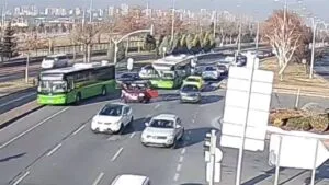 Kayseri’de nefes borusuna yemek kaçan kadın sürücüyü otobüs şoförü kurtardı – Birlik Haber Ajansı