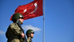 İzmir merkezli FETÖ operasyonu: 13 gözaltı – Birlik Haber Ajansı