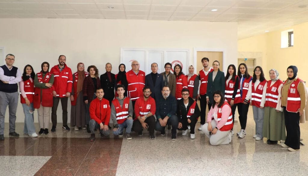 SDÜ’de “Kızılay Butik” hizmete açıldı – Birlik Haber Ajansı