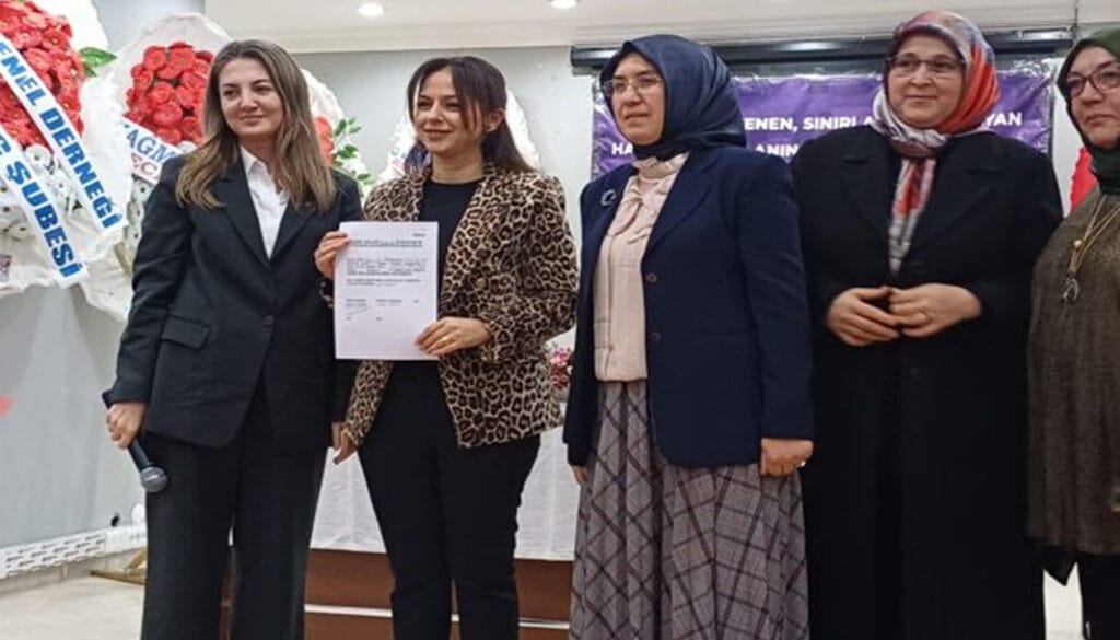 AK Parti Yalvaç Kadın Kolları 7. Olağan Kongresi gerçekleştirildi – Birlik Haber Ajansı