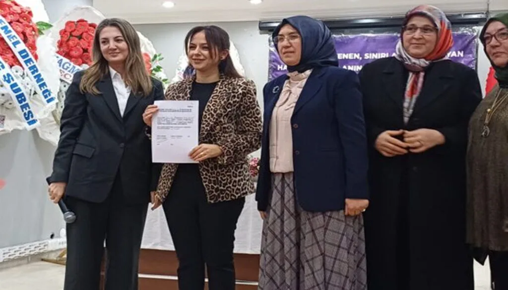 AK Parti Yalvaç Kadın Kolları 7. Olağan Kongresi gerçekleştirildi – Birlik Haber Ajansı
