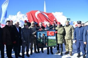 Sis Dağı’nda Sarıkamış şehitlerine vefa – Birlik Haber Ajansı
