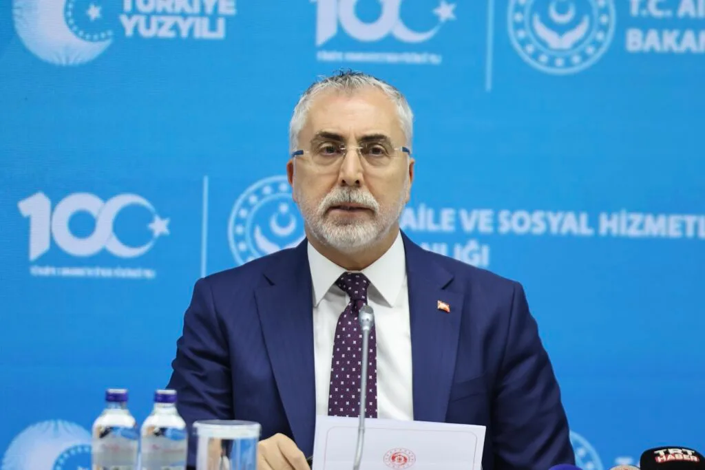 Bakan Işıkhan’dan emeklilere bayram ikramiyesi açıklaması