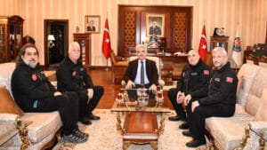 Ayyıldız Yardım Derneği’nden Vali Mehmet Makas’a ziyaret – Birlik Haber Ajansı